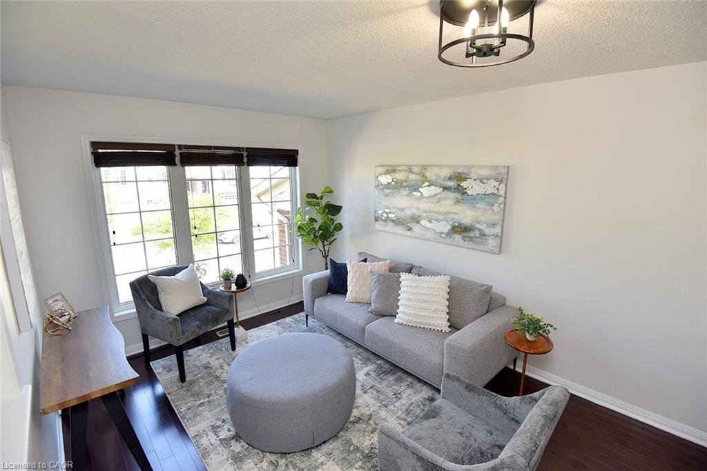 45 Ohara Lane, Hamilton, ON - Indoor Photo Showing Living Room