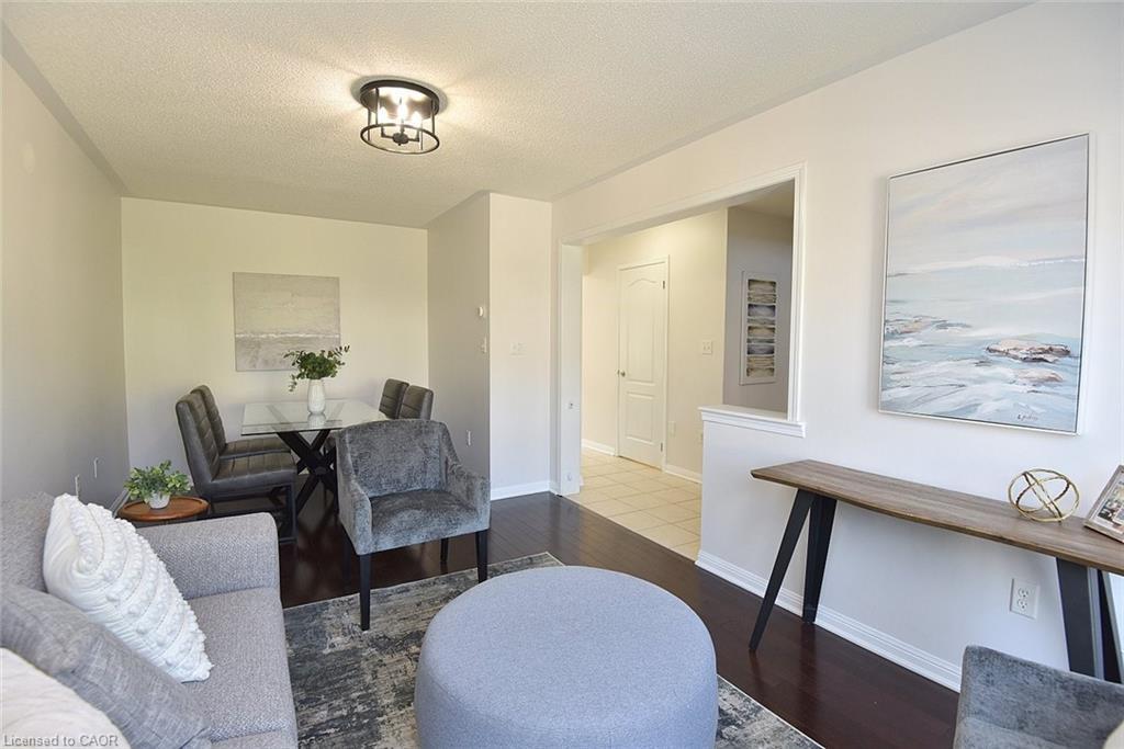 45 Ohara Lane, Hamilton, ON - Indoor Photo Showing Living Room
