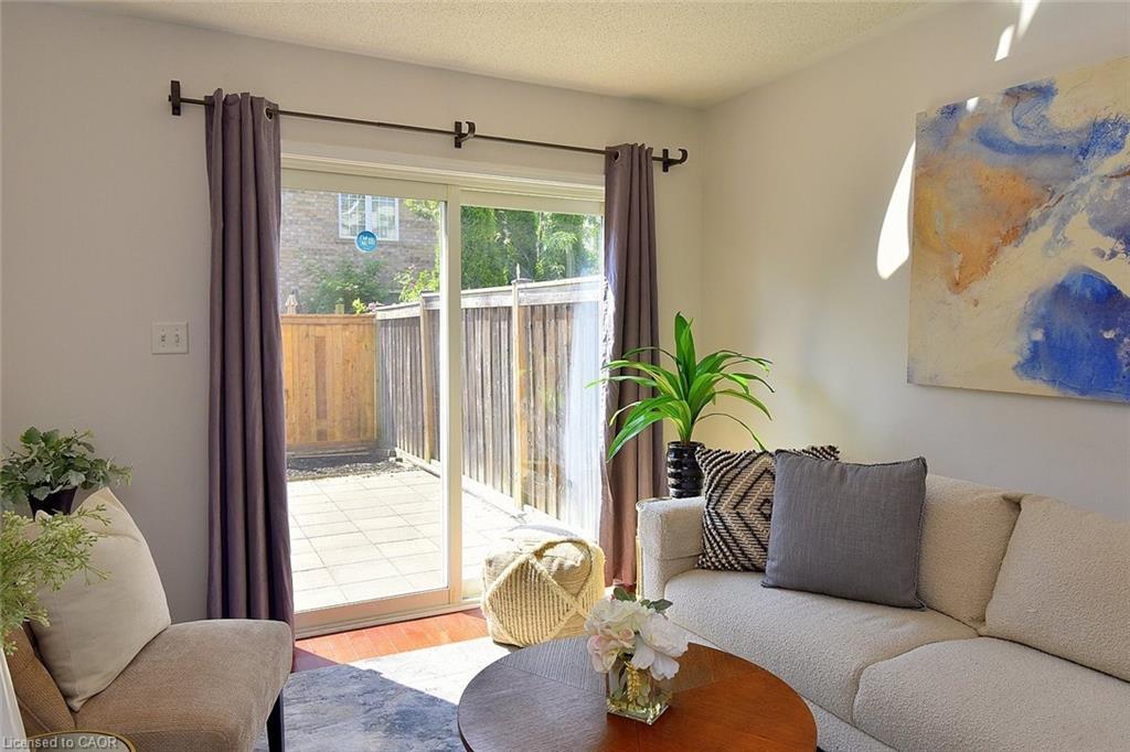 45 Ohara Lane, Hamilton, ON - Indoor Photo Showing Living Room