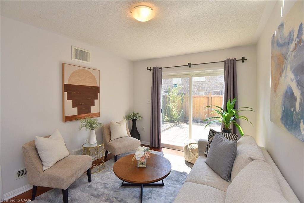 45 Ohara Lane, Hamilton, ON - Indoor Photo Showing Living Room