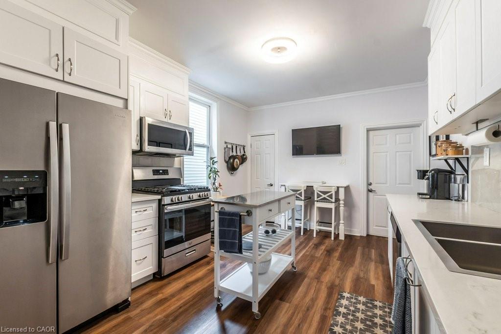 346 Hughson Street N, Hamilton, ON - Indoor Photo Showing Kitchen With Double Sink