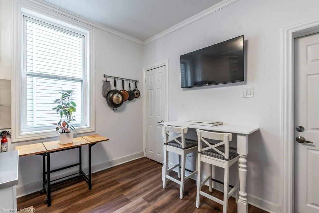 346 Hughson Street N, Hamilton, ON - Indoor