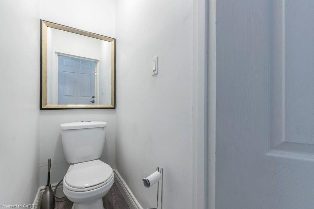 346 Hughson Street N, Hamilton, ON - Indoor Photo Showing Bathroom