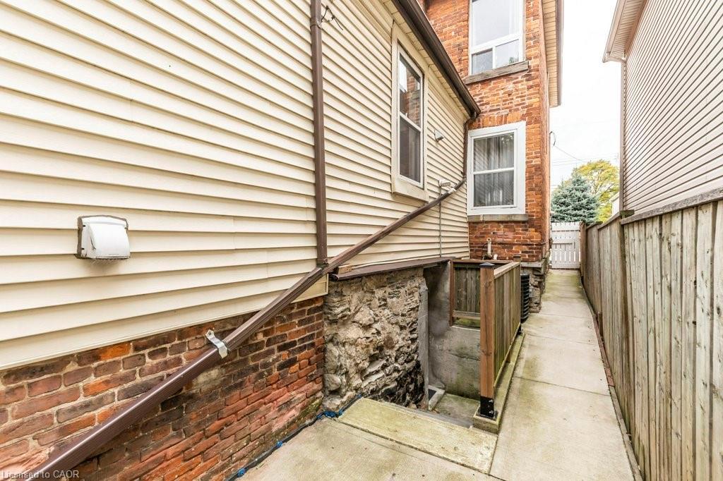 346 Hughson Street N, Hamilton, ON - Outdoor With Exterior