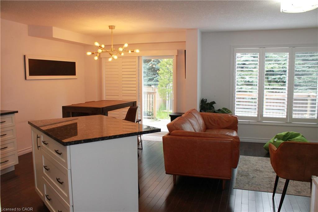 27 Stillwater Street, Kitchener, ON - Indoor Photo Showing Living Room