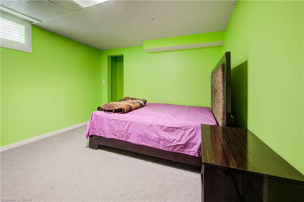 258 Saginaw Parkway, Cambridge, ON - Indoor Photo Showing Bedroom