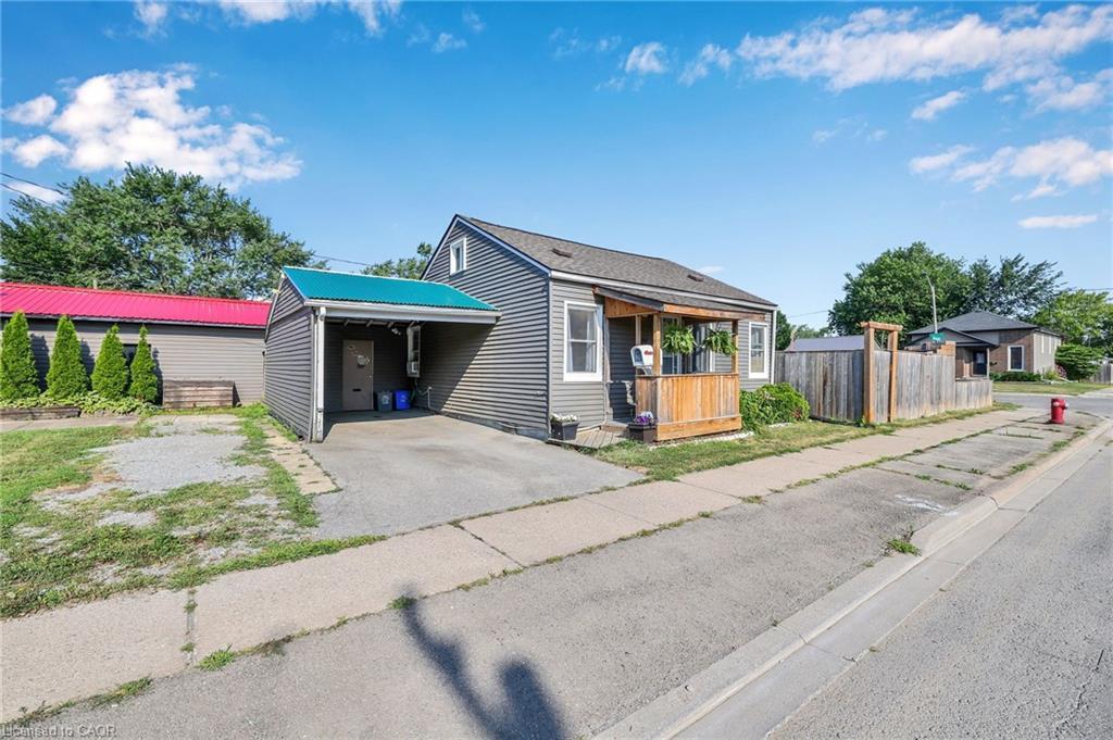 104 Southworth Street, Welland, ON - Outdoor