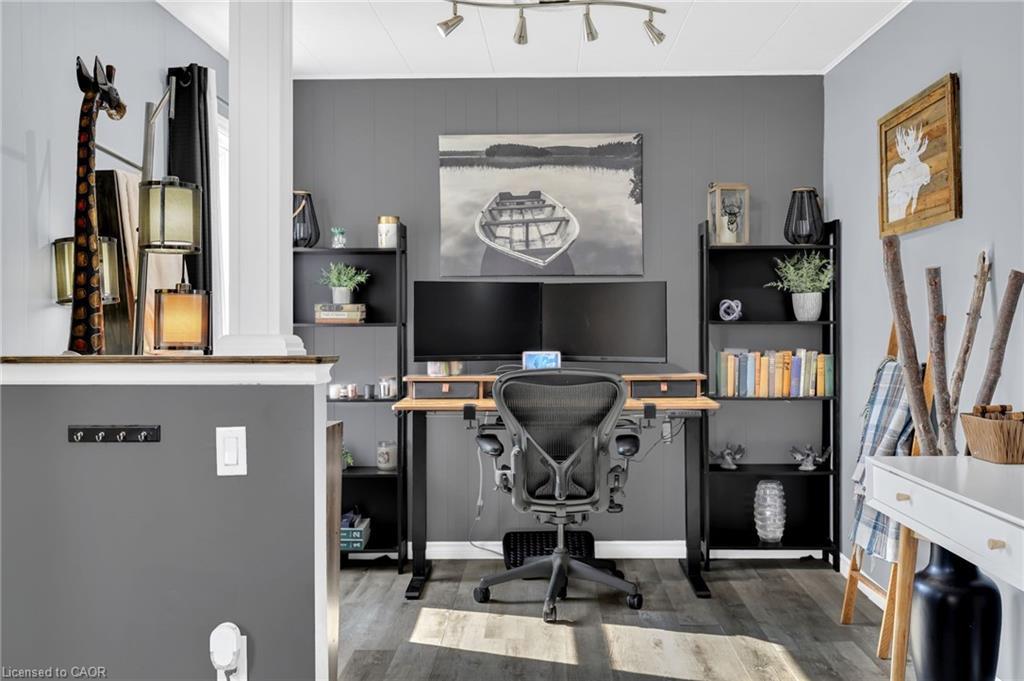 104 Southworth Street, Welland, ON - Indoor Photo Showing Office