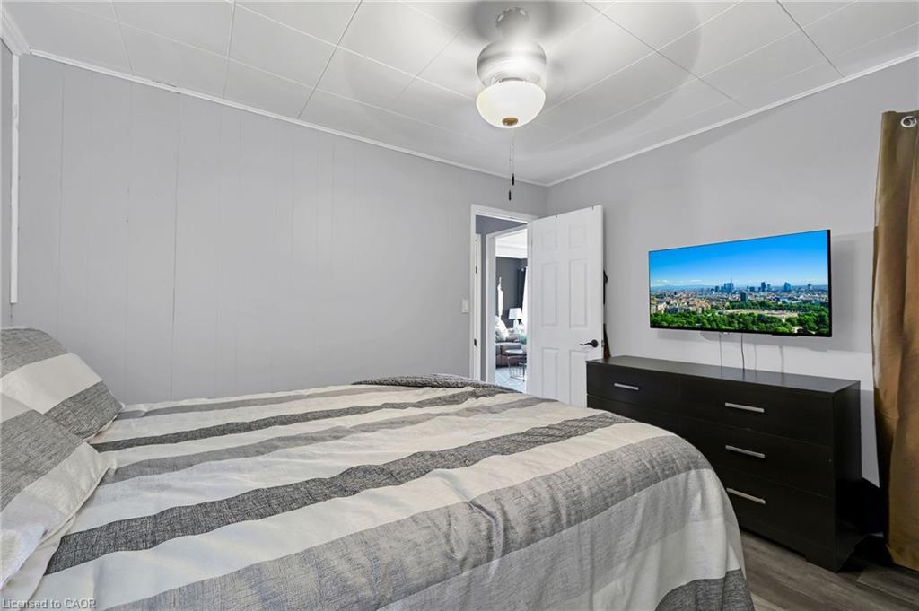 104 Southworth Street, Welland, ON - Indoor Photo Showing Bedroom