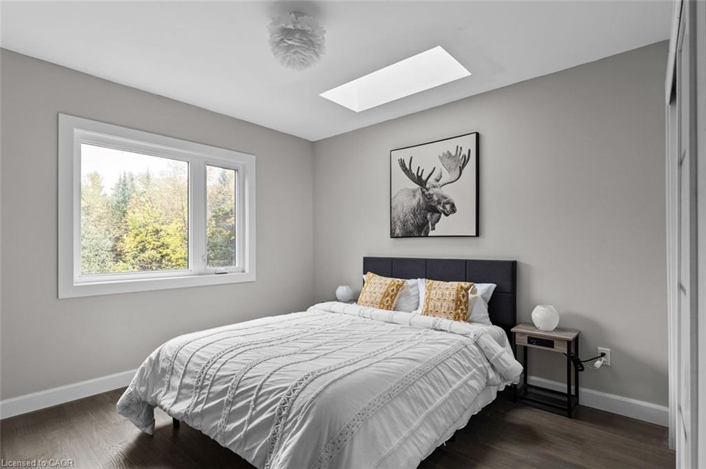 127 Paradise Road, Nipissing, ON - Indoor Photo Showing Bedroom