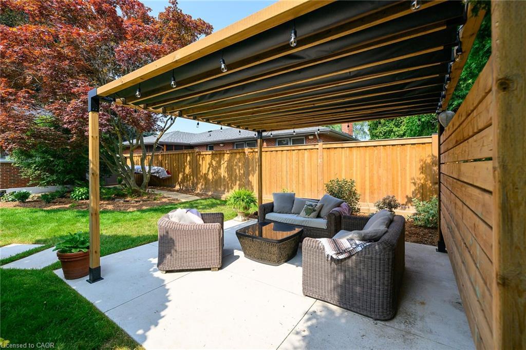 655 Gayne Boulevard, Burlington, ON - Outdoor With Deck Patio Veranda