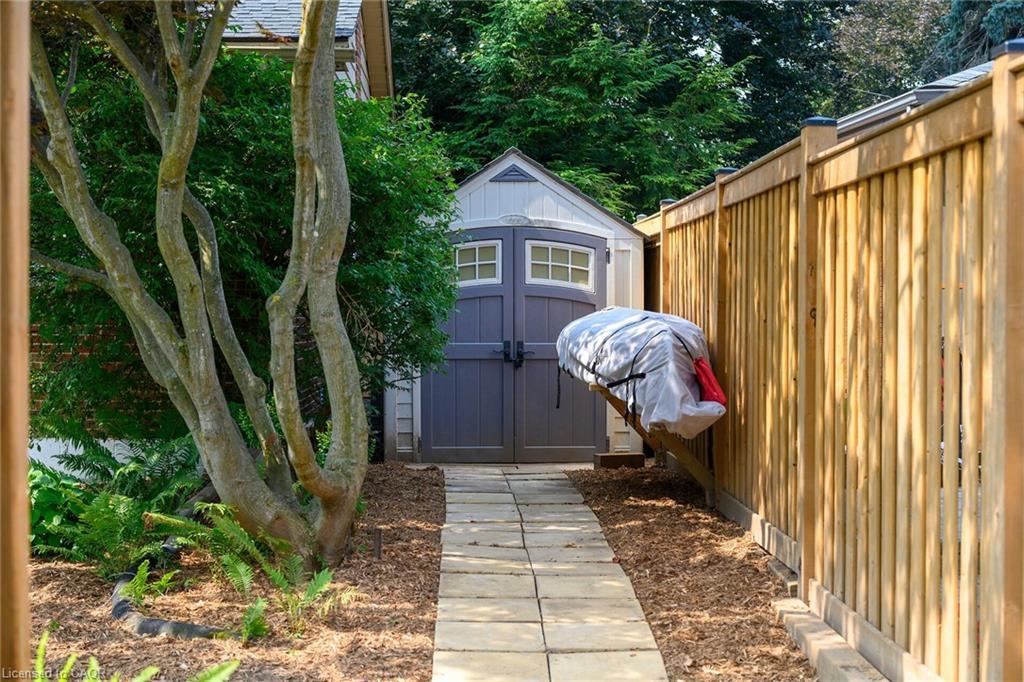 655 Gayne Boulevard, Burlington, ON - Outdoor