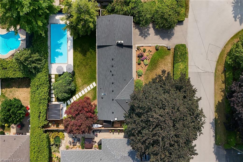 655 Gayne Boulevard, Burlington, ON - Outdoor With In Ground Pool
