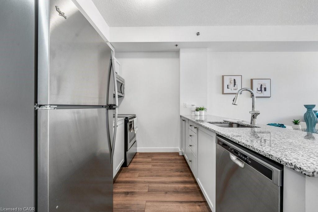 301-150 Water Street N, Cambridge, ON - Indoor Photo Showing Kitchen With Stainless Steel Kitchen With Upgraded Kitchen