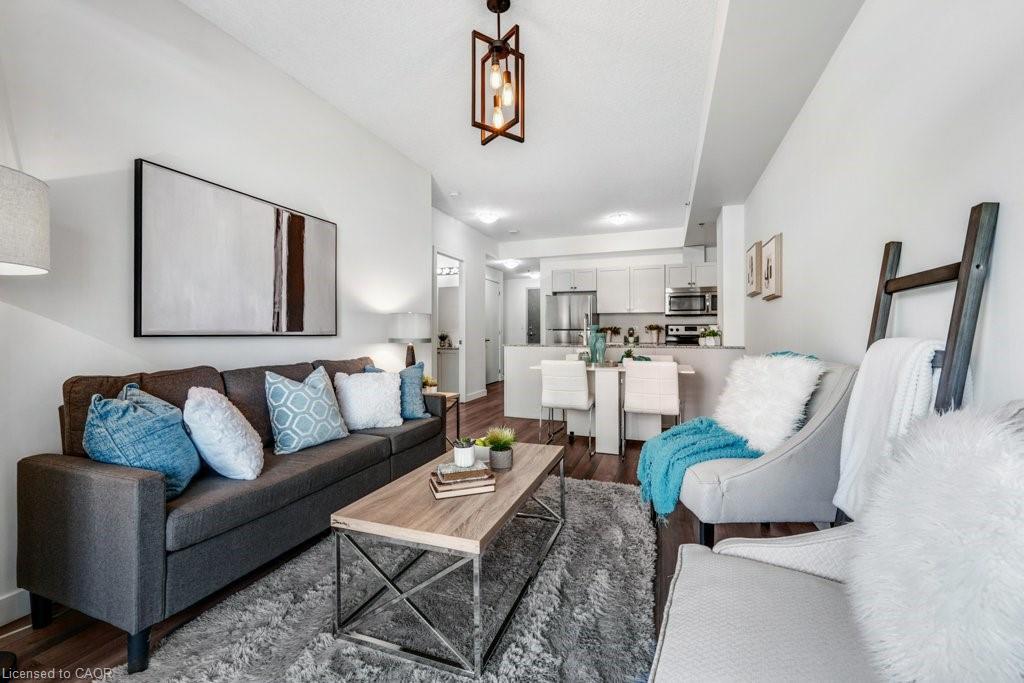 301-150 Water Street N, Cambridge, ON - Indoor Photo Showing Living Room