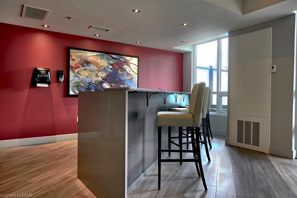 301-150 Water Street N, Cambridge, ON - Indoor Photo Showing Other Room