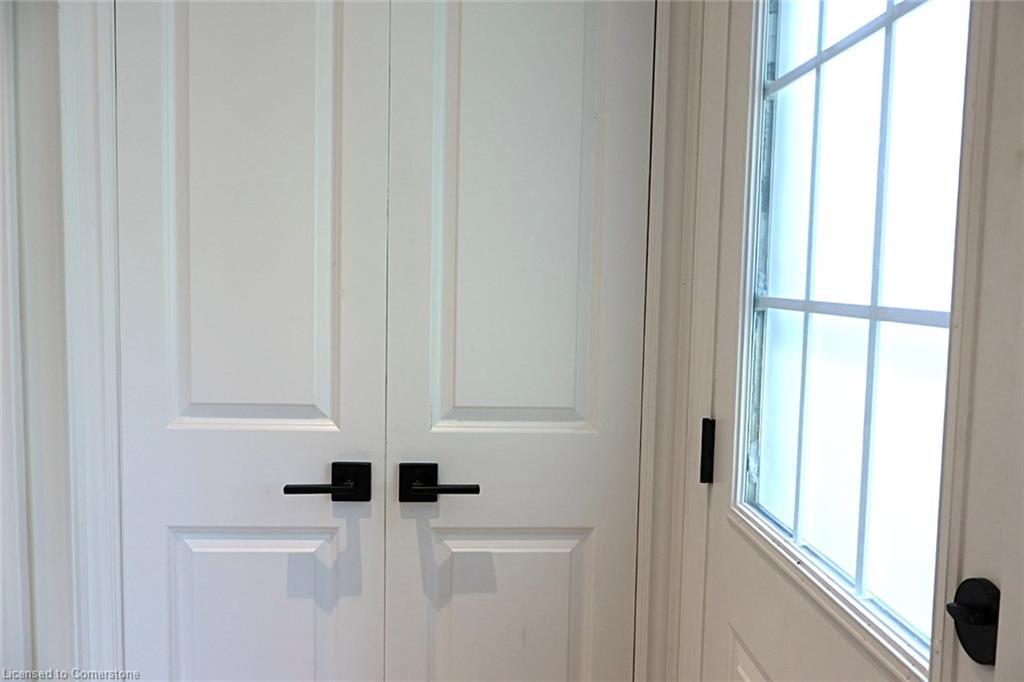 9 Duncairn Court, Hamilton, ON - Indoor Photo Showing Other Room