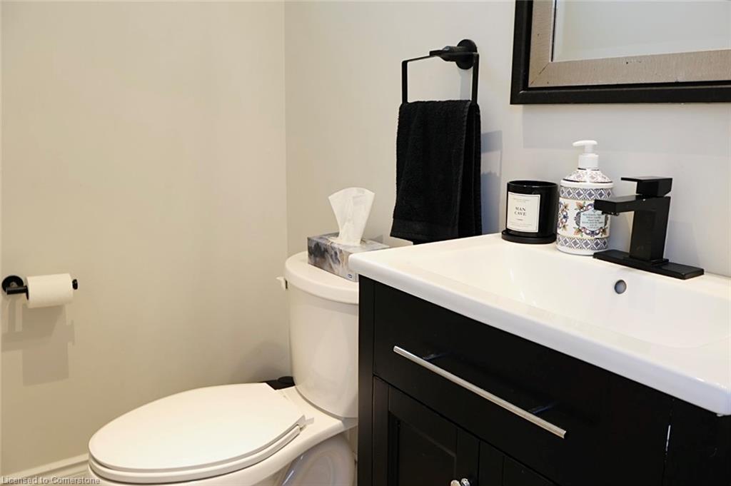 9 Duncairn Court, Hamilton, ON - Indoor Photo Showing Bathroom