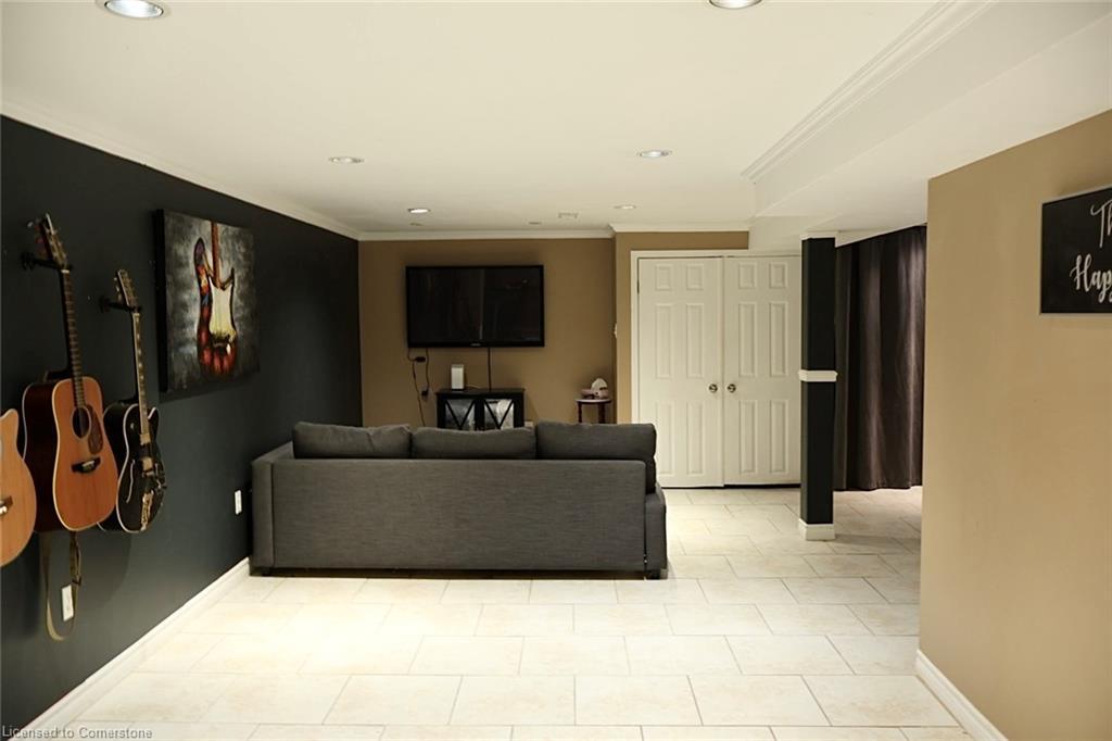 9 Duncairn Court, Hamilton, ON - Indoor