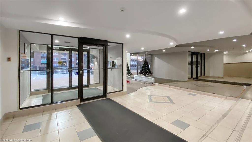 1205-99 Blackwell Avenue, Toronto, ON - Indoor Photo Showing Other Room