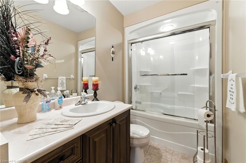 50 Upper Canada Drive, Port Rowan, ON - Indoor Photo Showing Bathroom