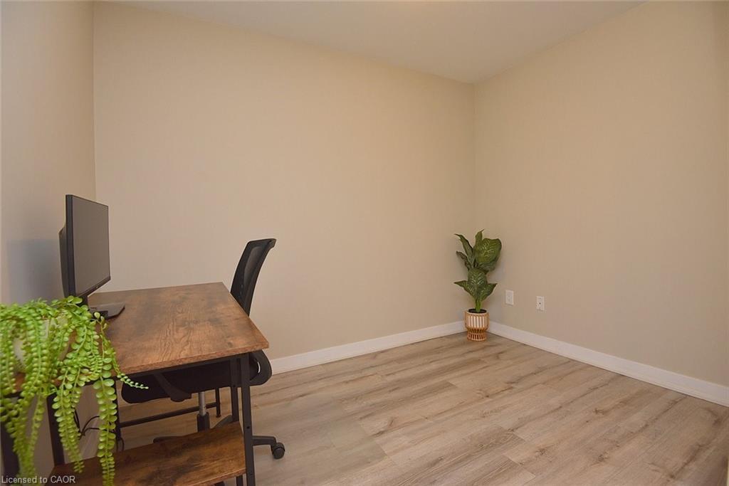 231-5317 Upper Middle Road, Burlington, ON - Indoor