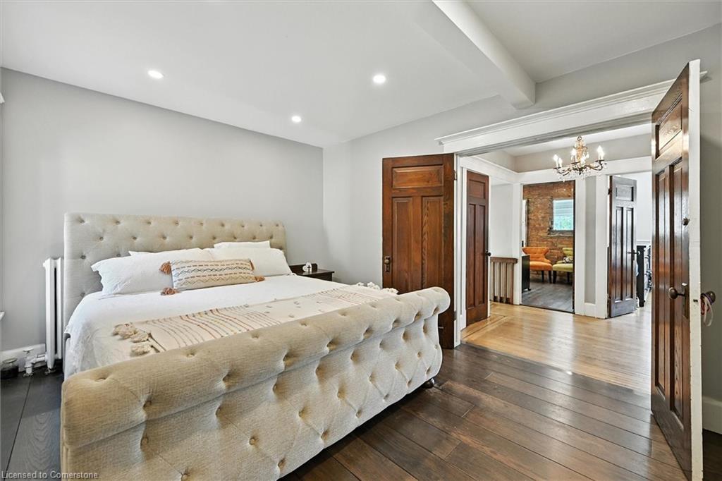 77 Proctor Boulevard, Hamilton, ON - Indoor Photo Showing Bedroom