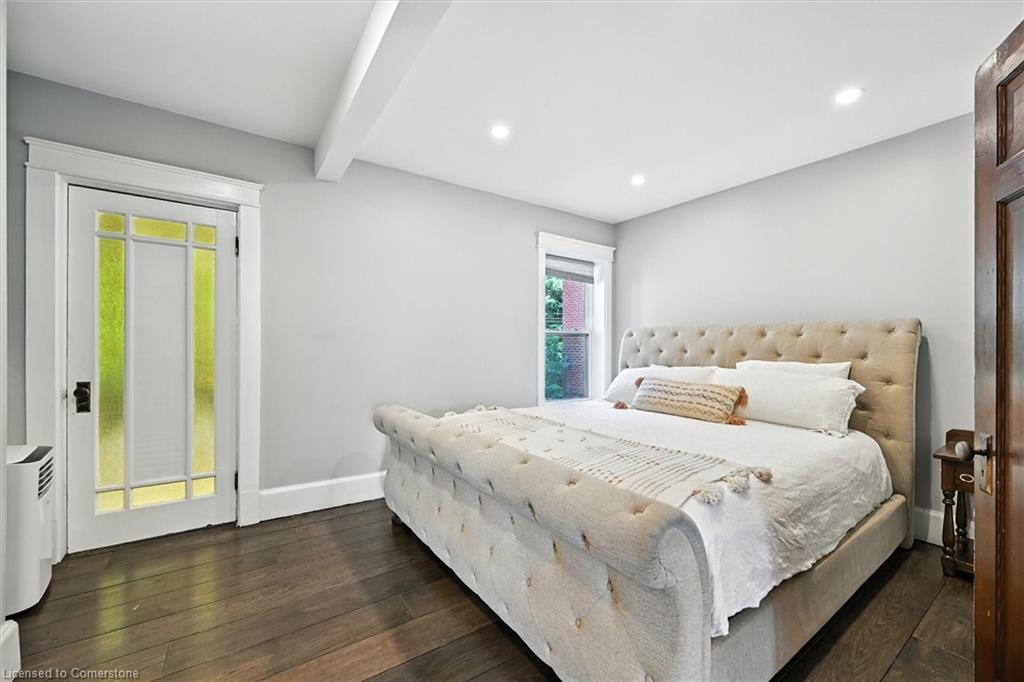 77 Proctor Boulevard, Hamilton, ON - Indoor Photo Showing Bedroom