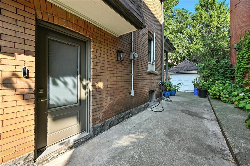 77 Proctor Boulevard, Hamilton, ON - Outdoor With Exterior