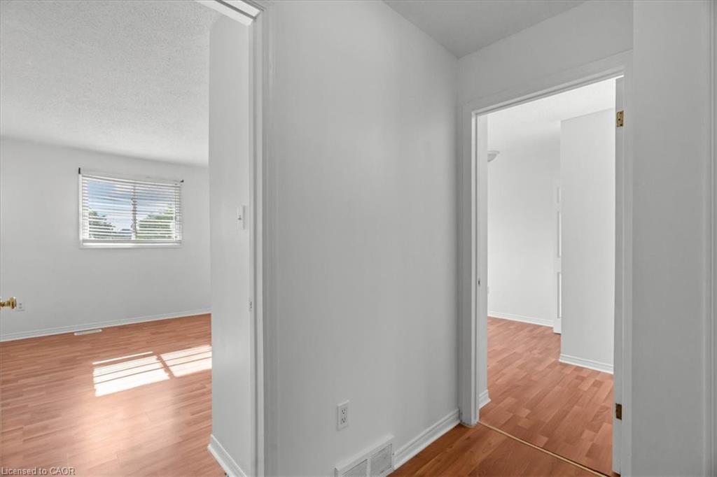 97 Bonaventure Drive, London, ON - Indoor Photo Showing Other Room