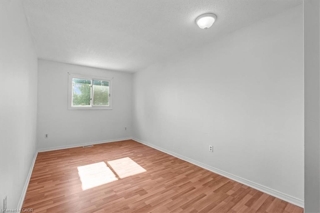 97 Bonaventure Drive, London, ON - Indoor Photo Showing Other Room