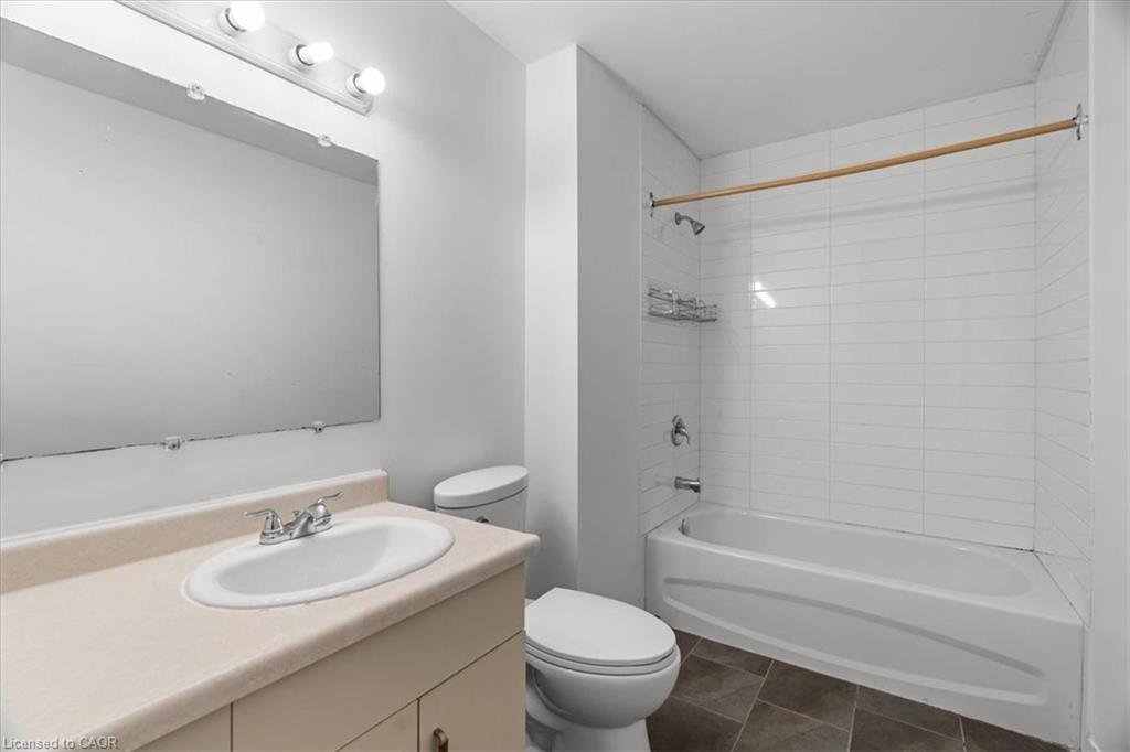 97 Bonaventure Drive, London, ON - Indoor Photo Showing Bathroom