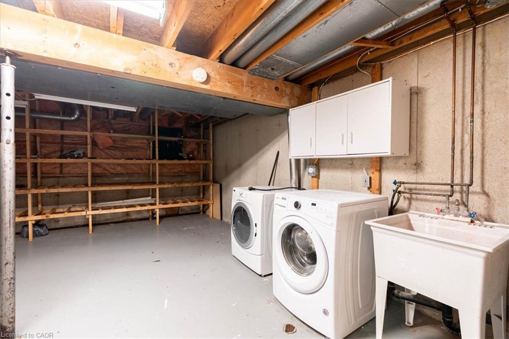 97 Bonaventure Drive, London, ON - Indoor Photo Showing Laundry Room