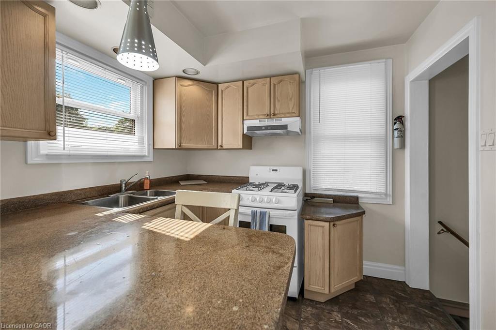 894 Garth Street, Hamilton, ON - Indoor Photo Showing Kitchen With Double Sink