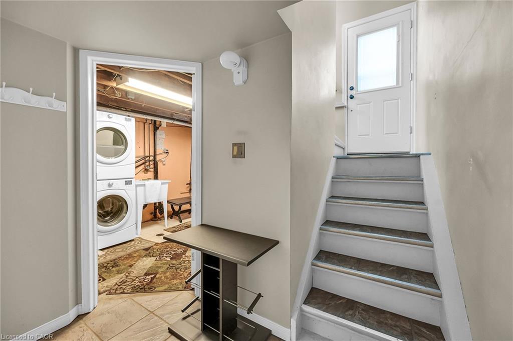 894 Garth Street, Hamilton, ON - Indoor Photo Showing Laundry Room