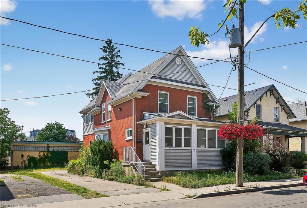 43 Dupont Street E, Waterloo, ON - Outdoor With Facade