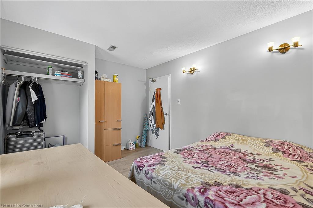43 Dupont Street E, Waterloo, ON - Indoor Photo Showing Bedroom