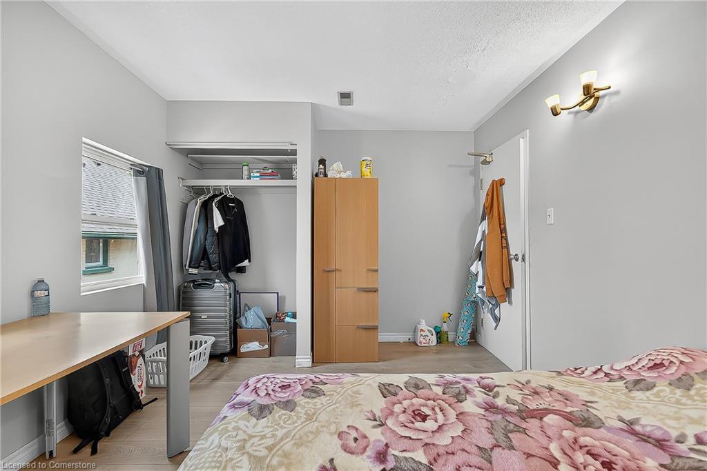43 Dupont Street E, Waterloo, ON - Indoor Photo Showing Bedroom