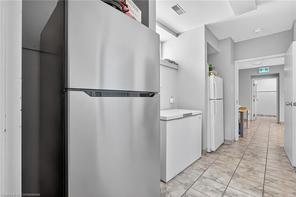 43 Dupont Street E, Waterloo, ON - Indoor