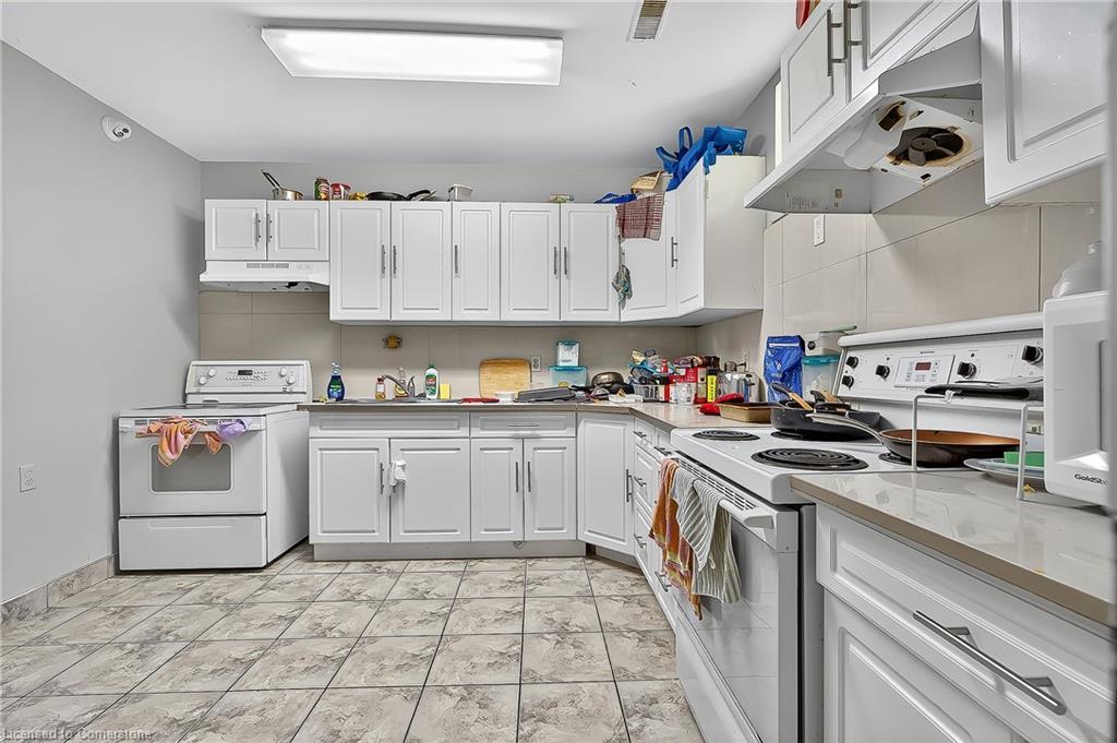 43 Dupont Street E, Waterloo, ON - Indoor Photo Showing Kitchen