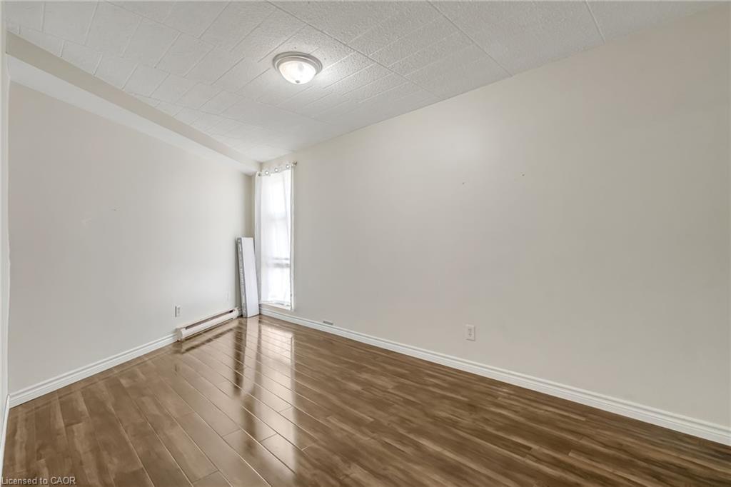 307-91 Conroy Crescent, Guelph, ON - Indoor Photo Showing Other Room