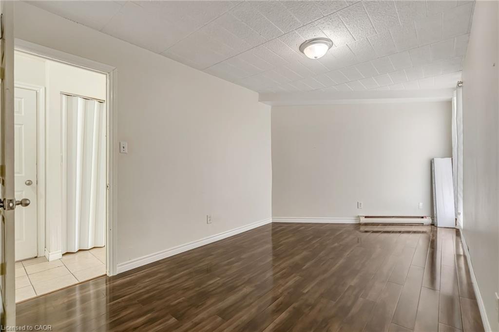 307-91 Conroy Crescent, Guelph, ON - Indoor Photo Showing Other Room