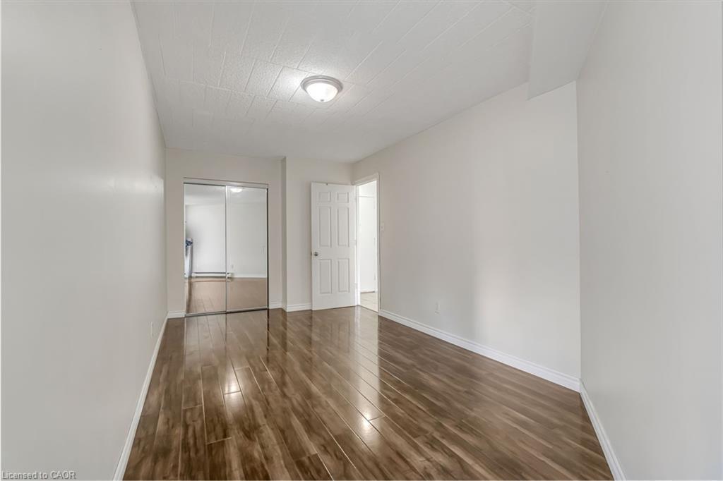 307-91 Conroy Crescent, Guelph, ON - Indoor Photo Showing Other Room