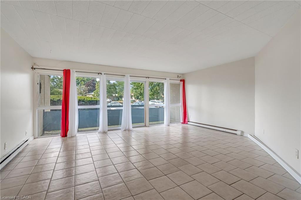 307-91 Conroy Crescent, Guelph, ON - Indoor