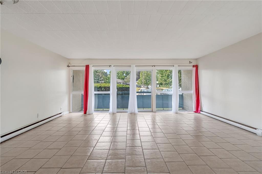 307-91 Conroy Crescent, Guelph, ON - Indoor