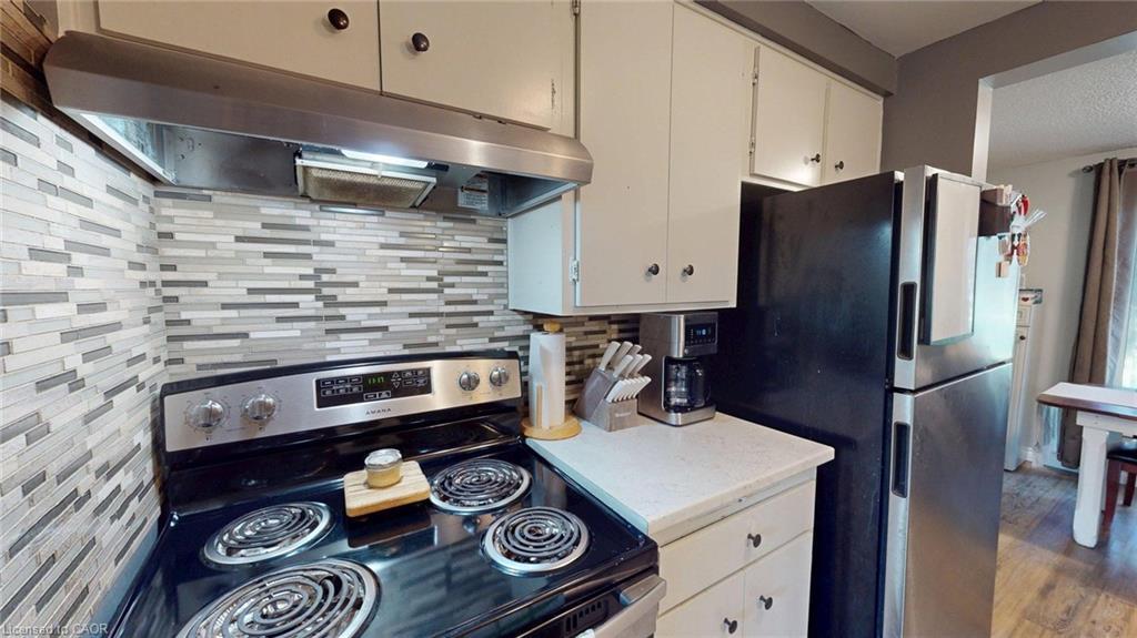 17-91 Avonwood Drive, Stratford, ON - Indoor Photo Showing Kitchen
