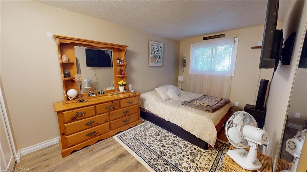 17-91 Avonwood Drive, Stratford, ON - Indoor Photo Showing Bedroom