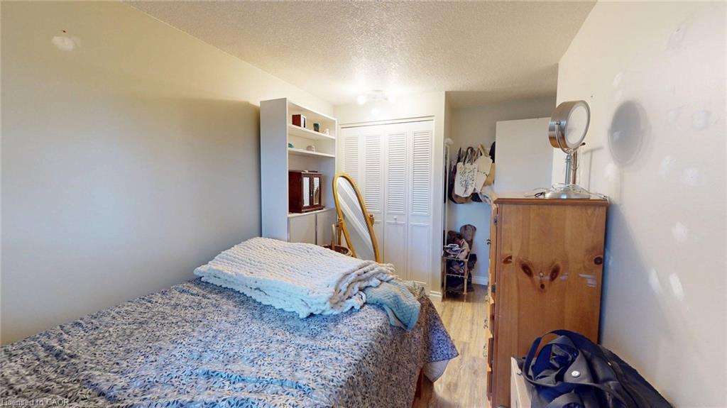 17-91 Avonwood Drive, Stratford, ON - Indoor Photo Showing Bedroom