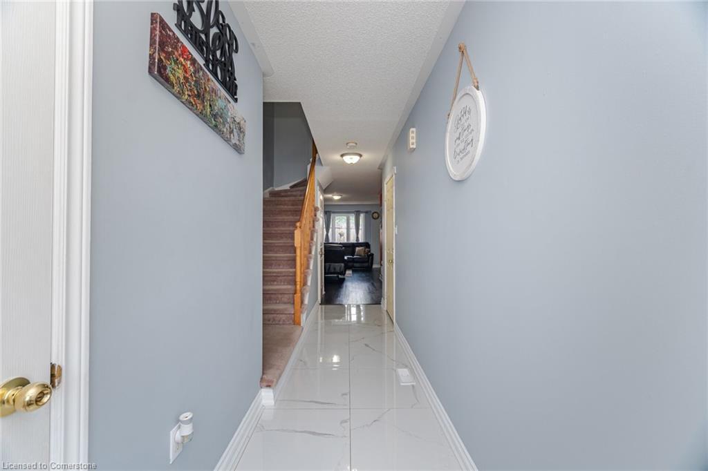 6-430 Mapleview Drive E, Barrie, ON - Indoor Photo Showing Other Room