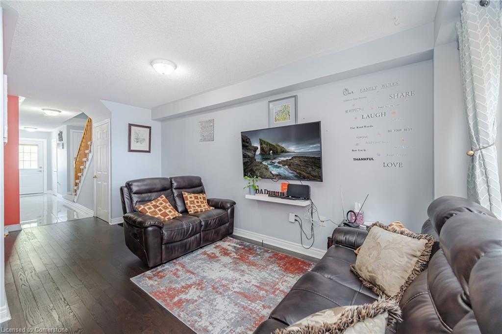 6-430 Mapleview Drive E, Barrie, ON - Indoor Photo Showing Living Room